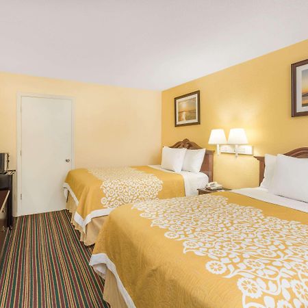 Days Inn By Wyndham Mt Pleasant-Charleston-Patriots Point Экстерьер фото