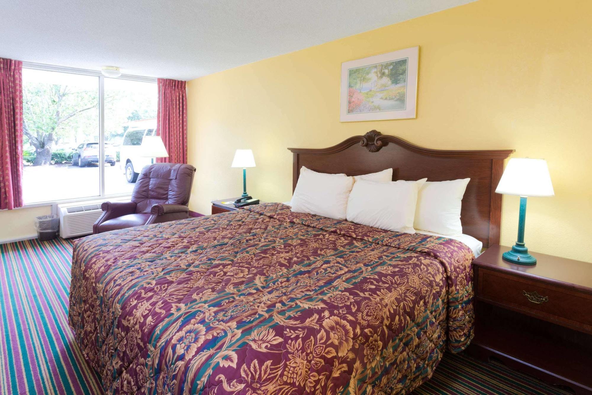 Days Inn By Wyndham Mt Pleasant-Charleston-Patriots Point Экстерьер фото