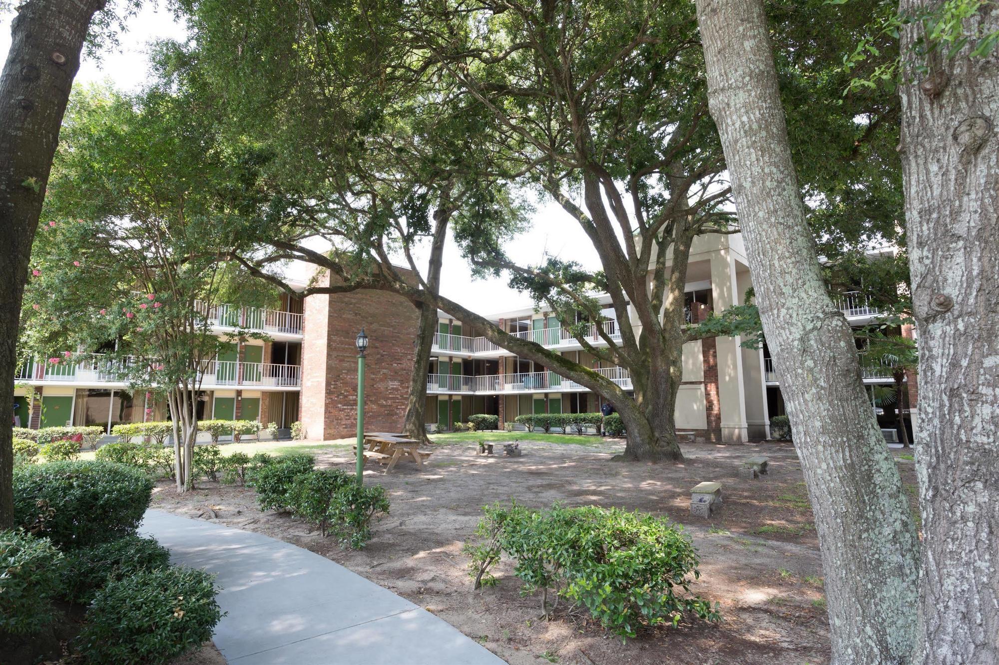 Days Inn By Wyndham Mt Pleasant-Charleston-Patriots Point Экстерьер фото